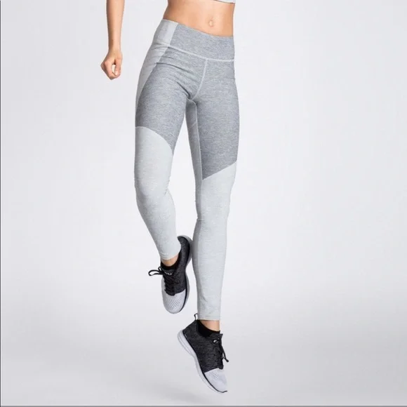 Outdoor Voices Two-Tone Warmup Crop Leggings Ash Dove Dark Grey Light Gray Small - Picture 15 of 16